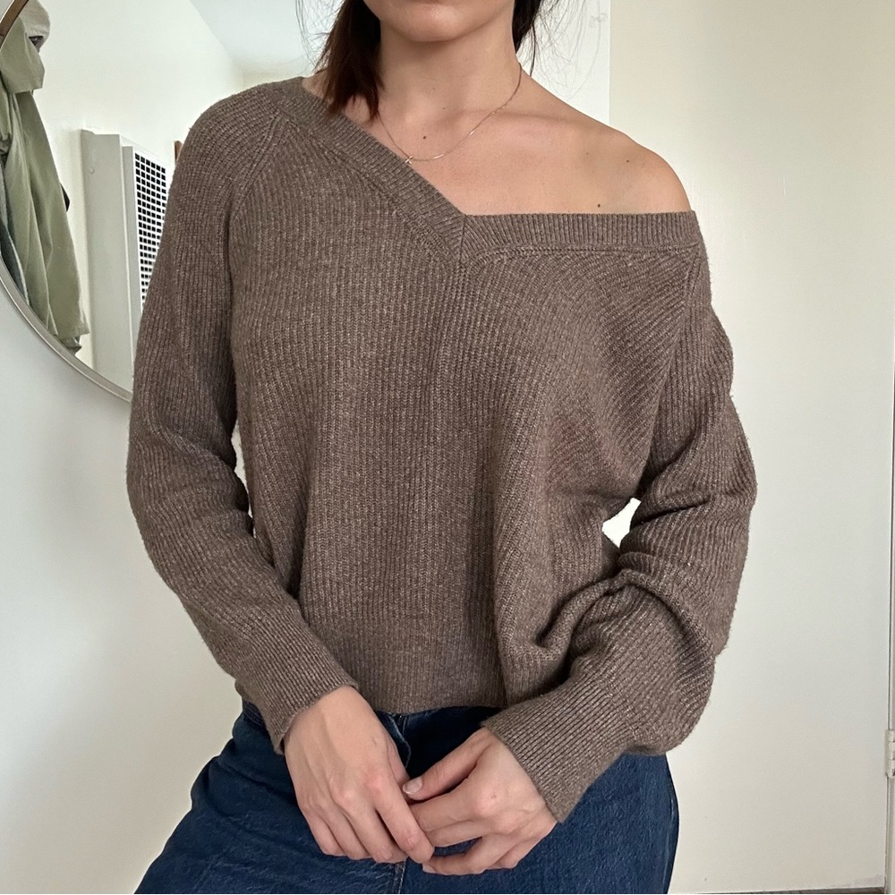 Old Navy V-Neck Sweater